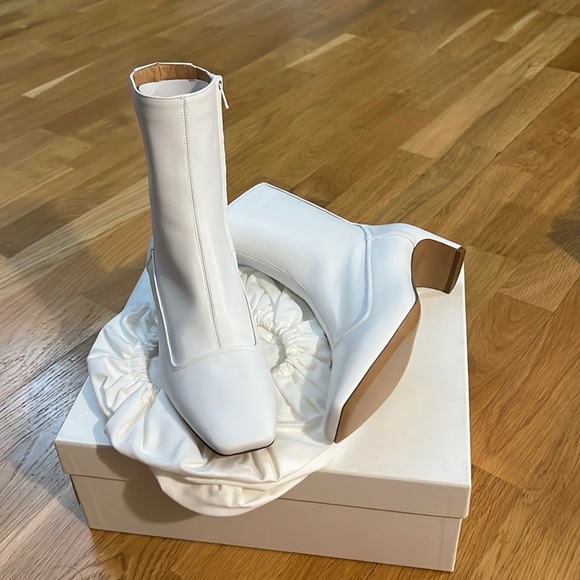 Maison Martin Margiela Shoes - New Maison Margiela white square toe ankle boots